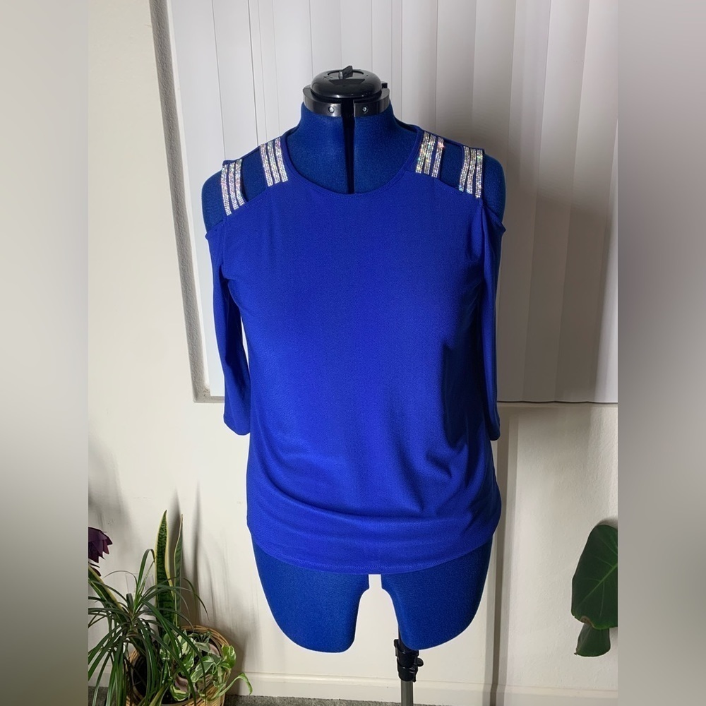 89th Madison blouse blue top with rhinestones shoulder cut out